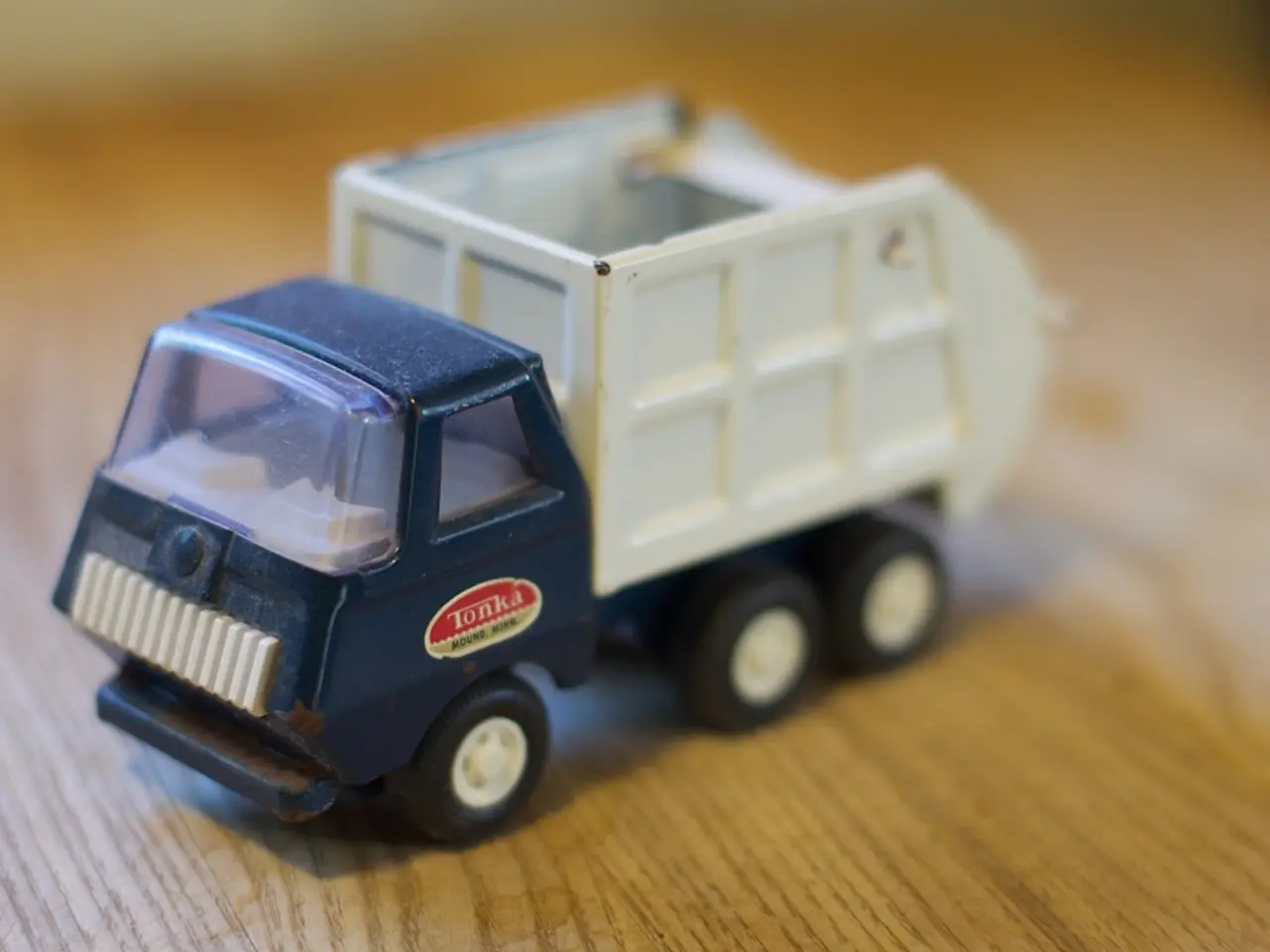 Robotic Bulldozer Unveiled under Flares Brand by United Pioneer Corporation