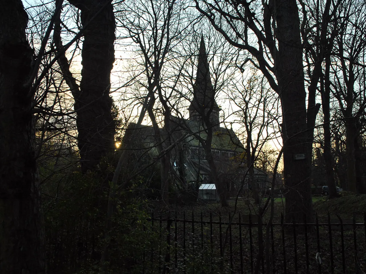 Energy solution right where you need it: balcony-mounted power plant offering 2 kWh energy storage...