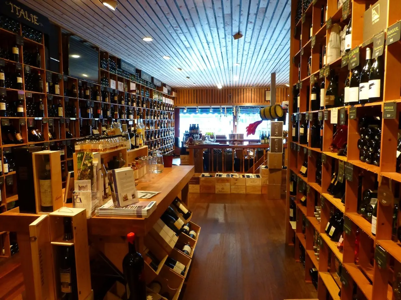 Data Storage Systems: NoSQL versus SQL