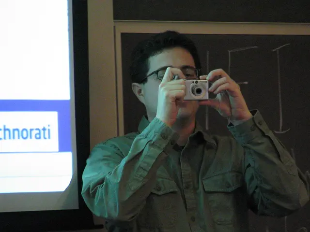 Versatile Wireless Grip for Sony Cameras: Multifunctional Accessory for Enhanced Shooting...