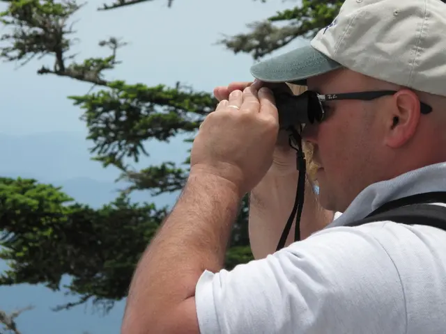 Astronomy Equipment Comparison: Binoculars or Telescopes, Which is Superior?