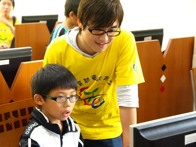 Design and performance of Power Distribution Networks (PDN) in high-speed simulations, as discussed...