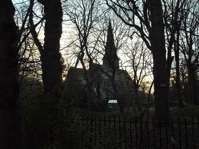 Energy solution right where you need it: balcony-mounted power plant offering 2 kWh energy storage...