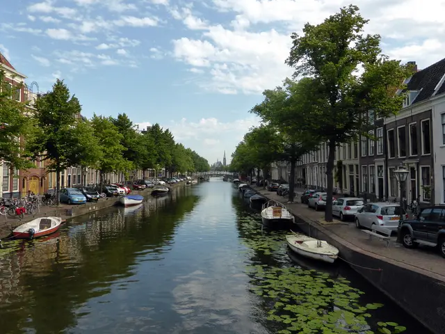 Electric Venetian Water Taxi Outfitted for Round-the-Clock Canal Traveling