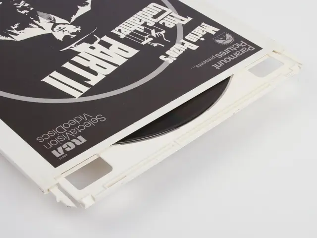 CD Transparency Test: Examining Lorde's Transparent Disc Across Seven Disc Players - Any Success?