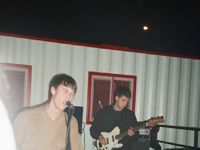 Unsolicited 'Intrusive Pinky' digital EP named 'Darkness', released under 'Les Disques De La...