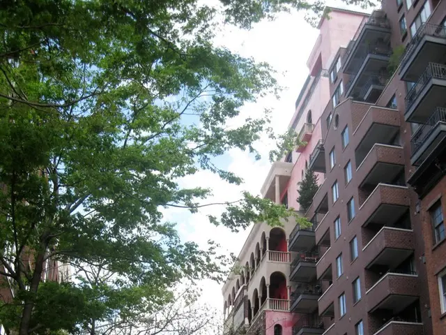 Surveillance Cameras are Actively Scanning Dresden.