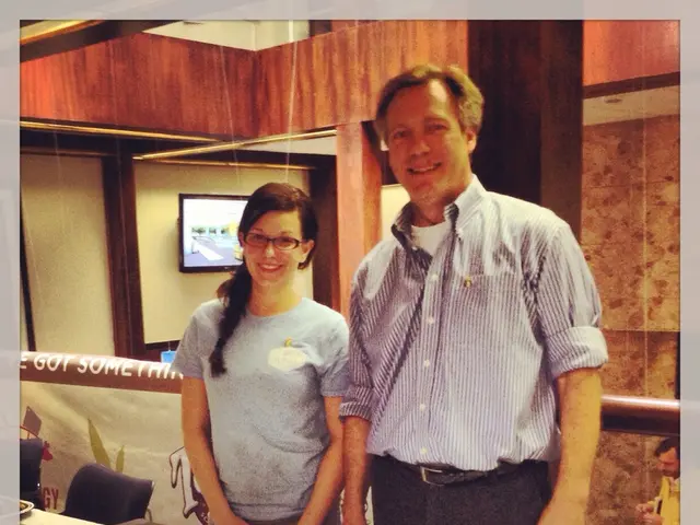 Enhancing Visual Presentation on Screens through Computer Vision Techniques