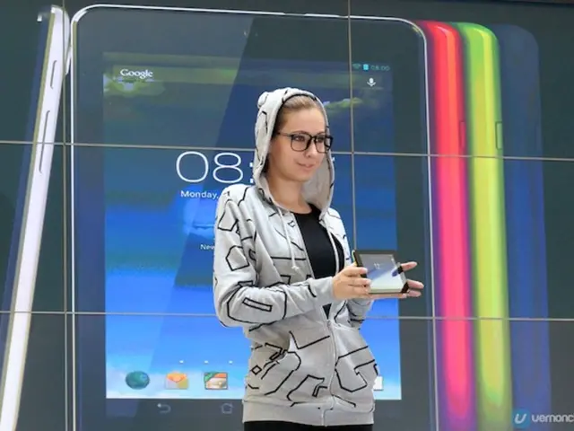 Daily Release: Sony's PRS-950 e-Reader, the Sony Reader Daily Edition, is now in stock