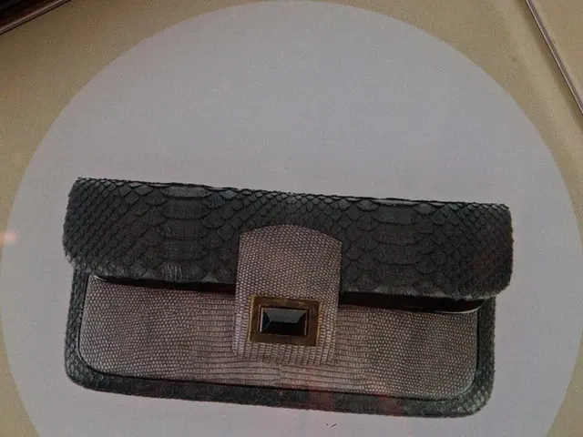 Transforming Family Finance: Migrating from Traditional Savings to Digital Cryptocurrency Storage