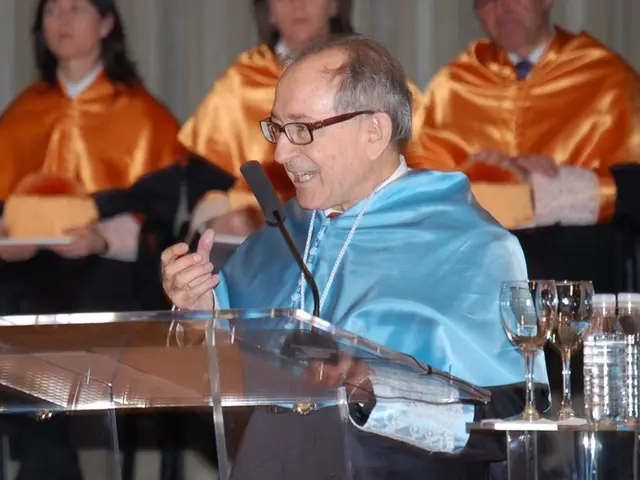 Artificial Intelligence Learning Through Dialogue Interaction